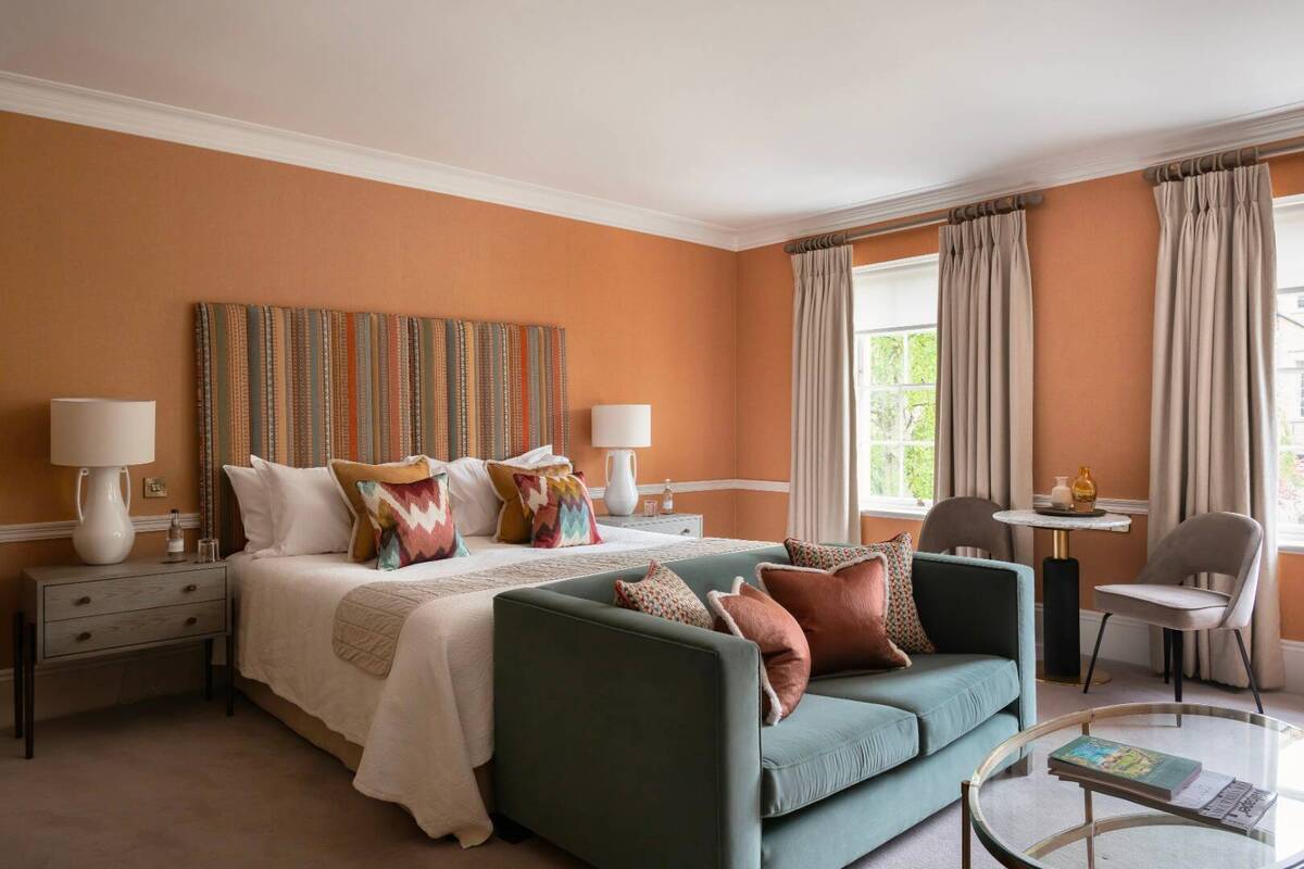 DELUXE HERITAGE ROOM