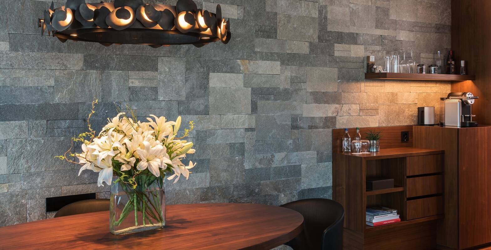 Contemporary Lake View Premium Suite