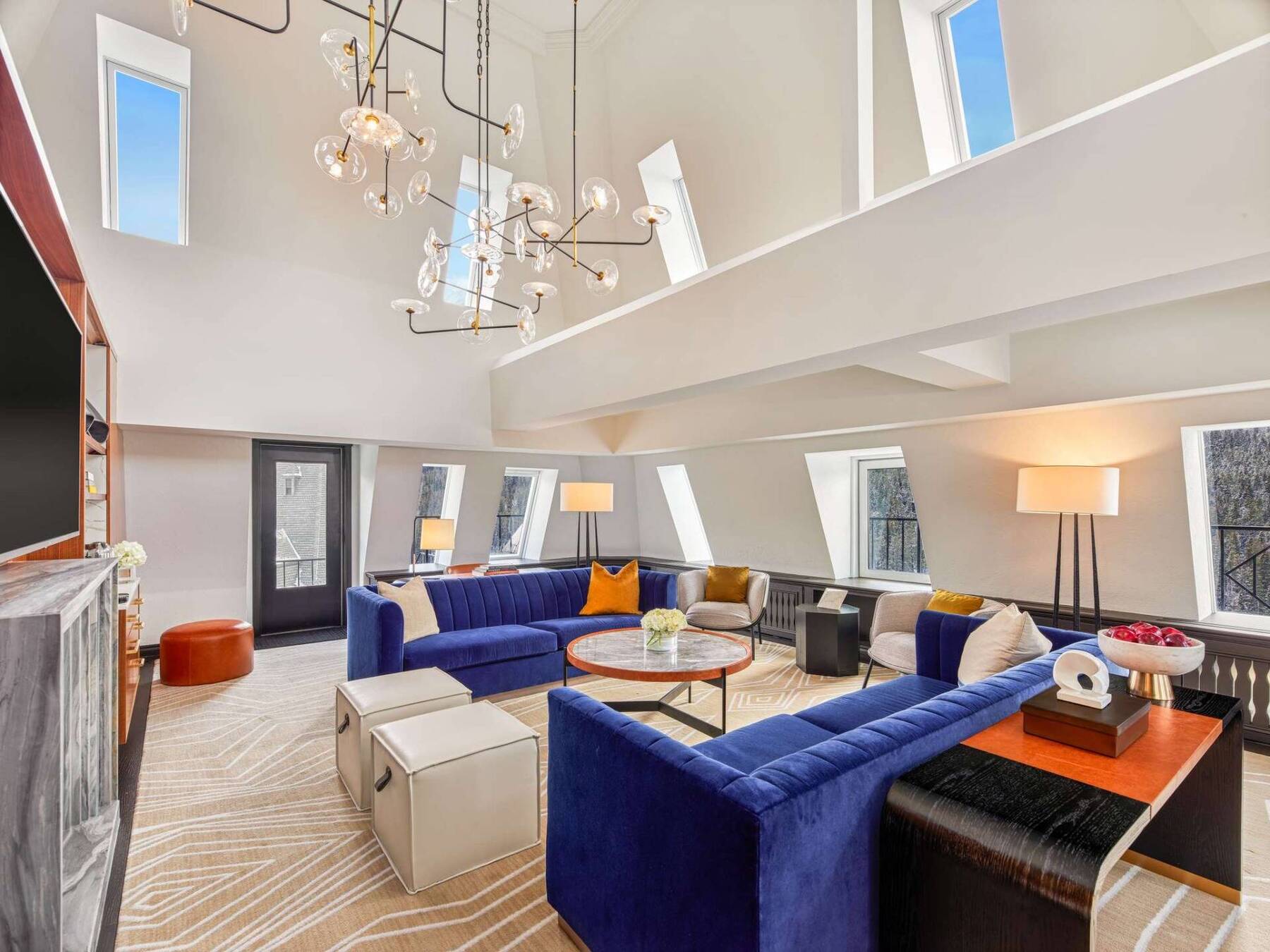 Crown Two Bedroom Suite 
