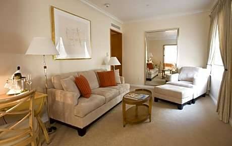 Campton Suite