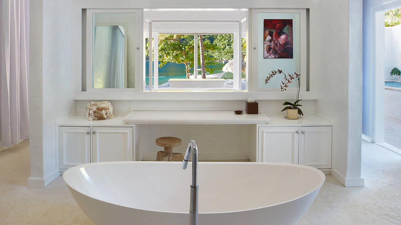Luxury Beachfront Bungalow