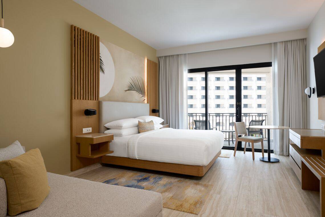 RESORT VIEW, KING ROOM WITH SOFA BED, BALCONY