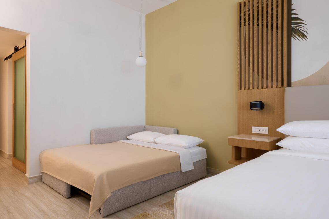 OCEAN VIEW, KING ROOM WITH SOFA BED, BALCONY