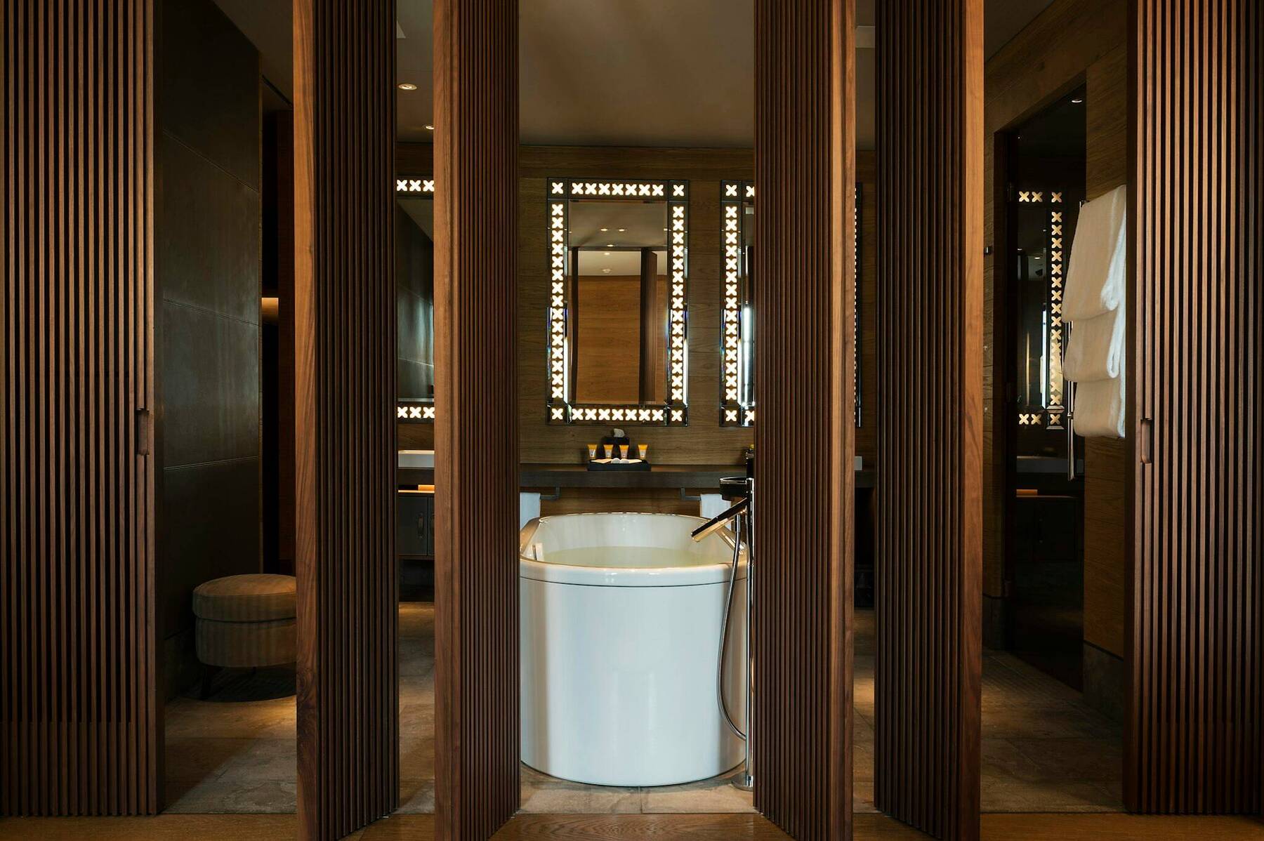 ALPINE DELUXE SUITE