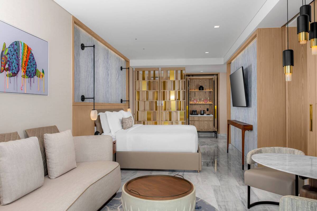 FAMILY CONNECTING ROOM, ONE KING AND TWO QUEENS