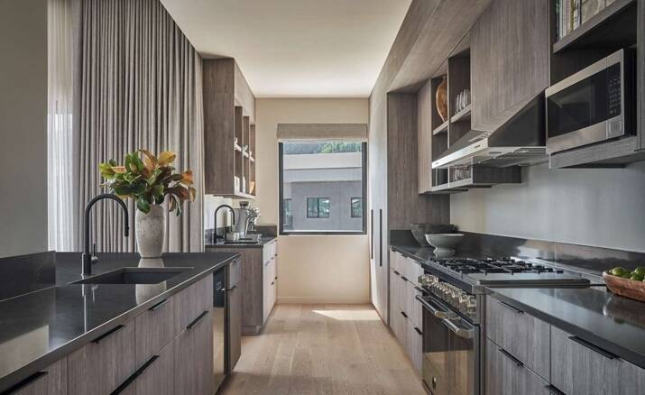 FOUR BEDROOM RESIDENCES PEAK ACCESSIBLE VIEW KING/KING/KING/BUNKS
