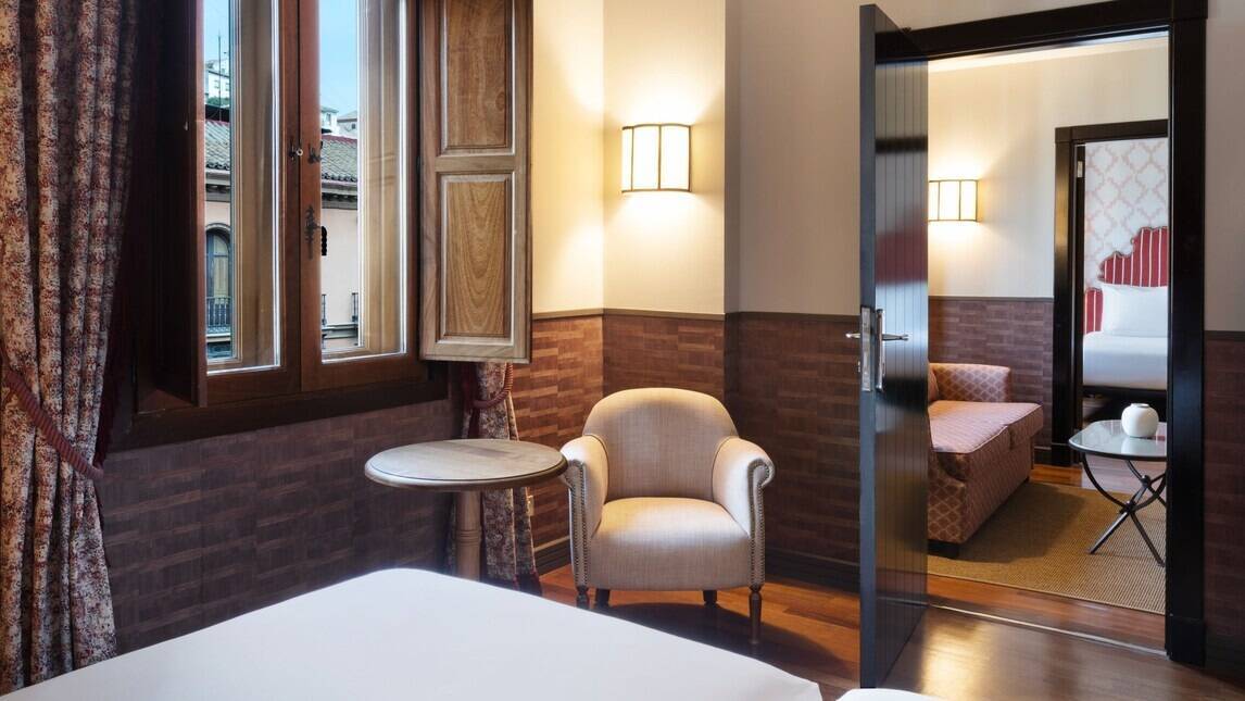 Suite King Grand Via View 
