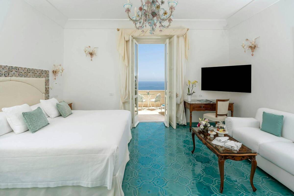 Suite with Front Sea View