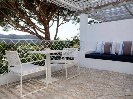 Ocean and Mountain View Suite