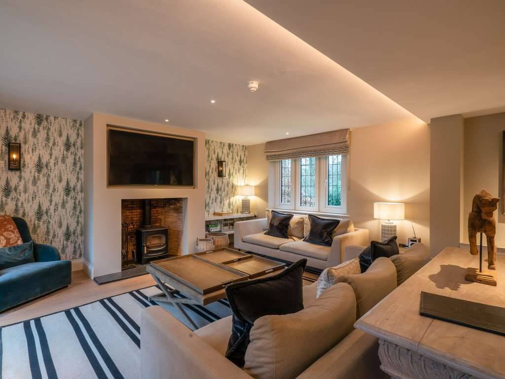GRAND FOUR BEDROOM COTTAGE