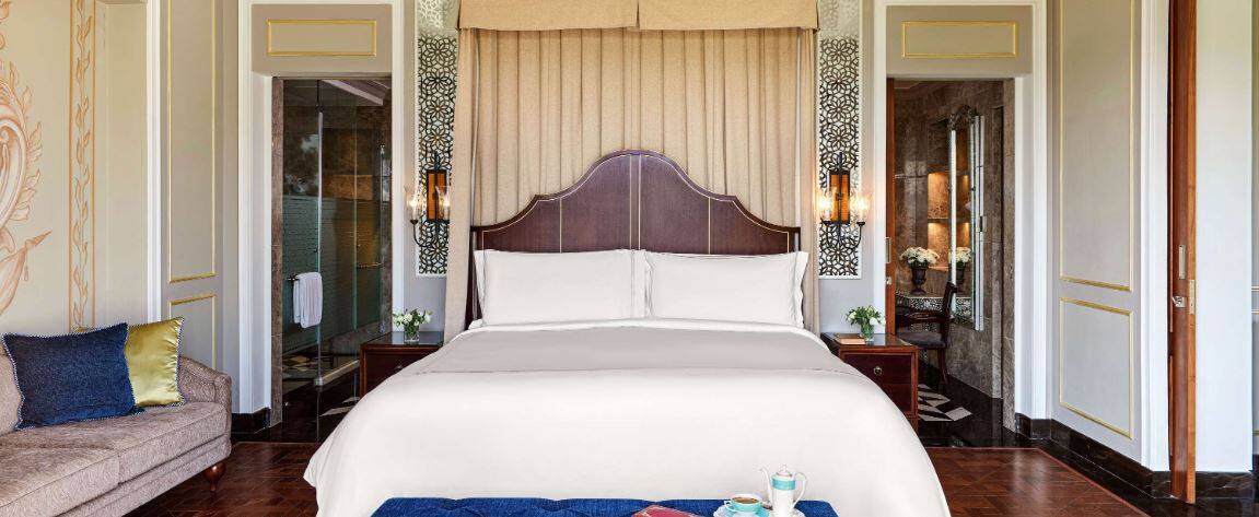 RAFFLES MANOR SUITE