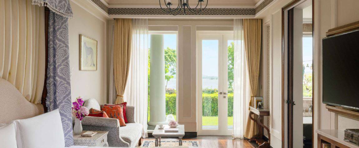 RAFFLE OASIS SUITE