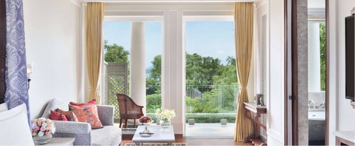 FLAMINGO SIGNATURE ROOM WITH GARDEN KING