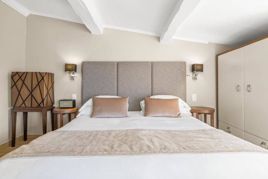 Elegance Room