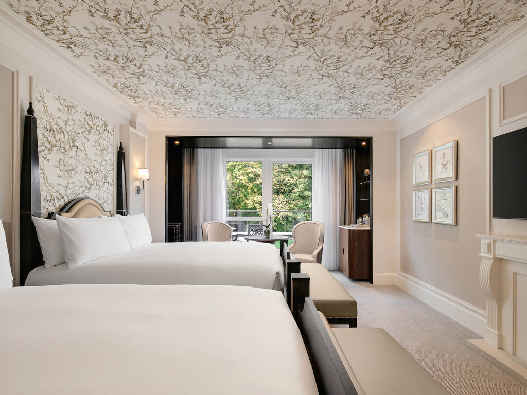 DELUXE DOUBLE DOUBLE BALCONY ROOM