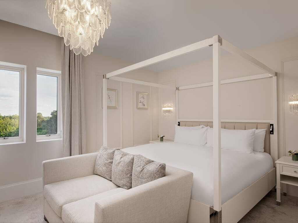 LUXURY TWO BEDROOM KING SUITE