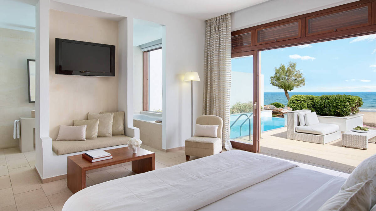 TWO BEDROOM VILLA BEACHFRONT WITH PRIVATE POOL