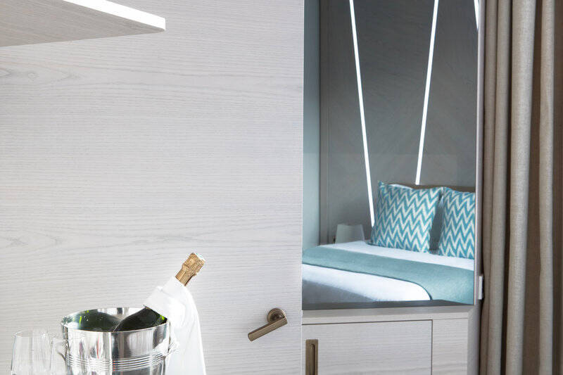 Standard Mountain View Room