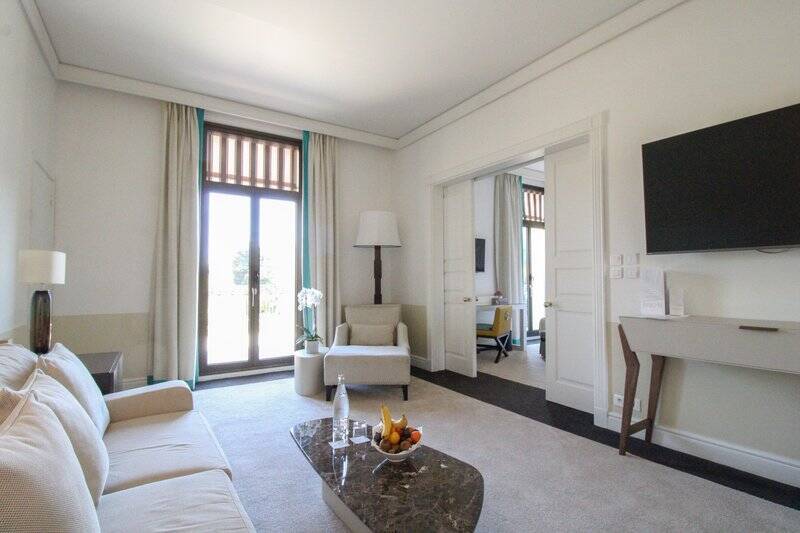 One Bedroom Sea and Garden Suite