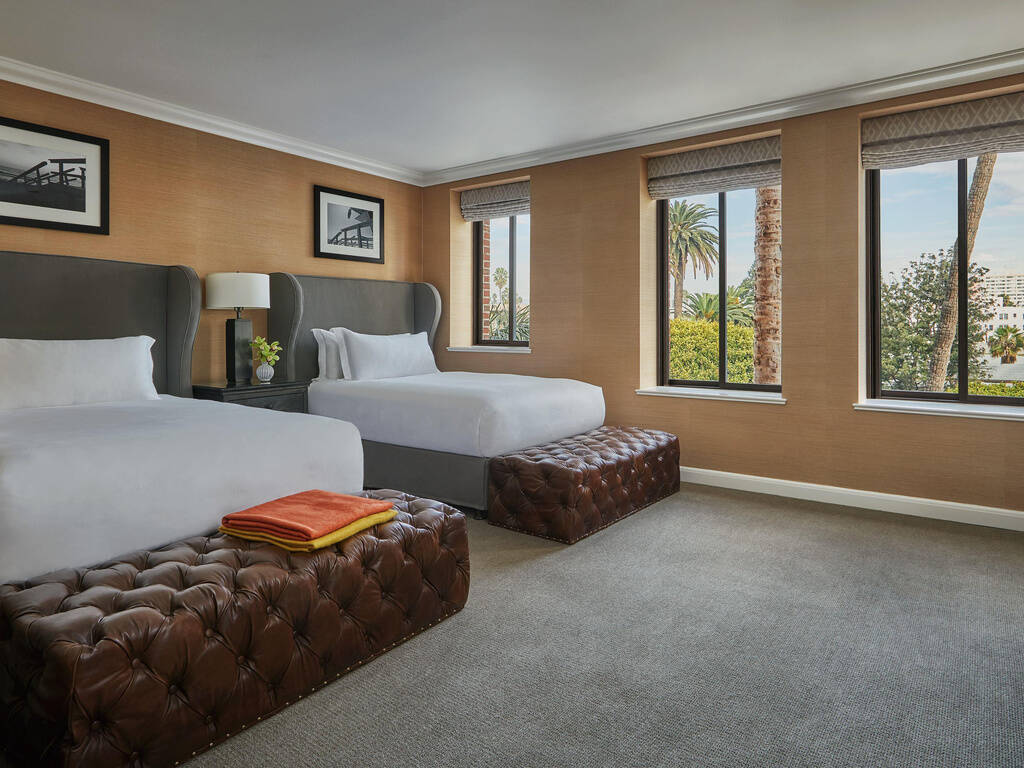 Fairmont Two Double Accessible Hearing/Mobility