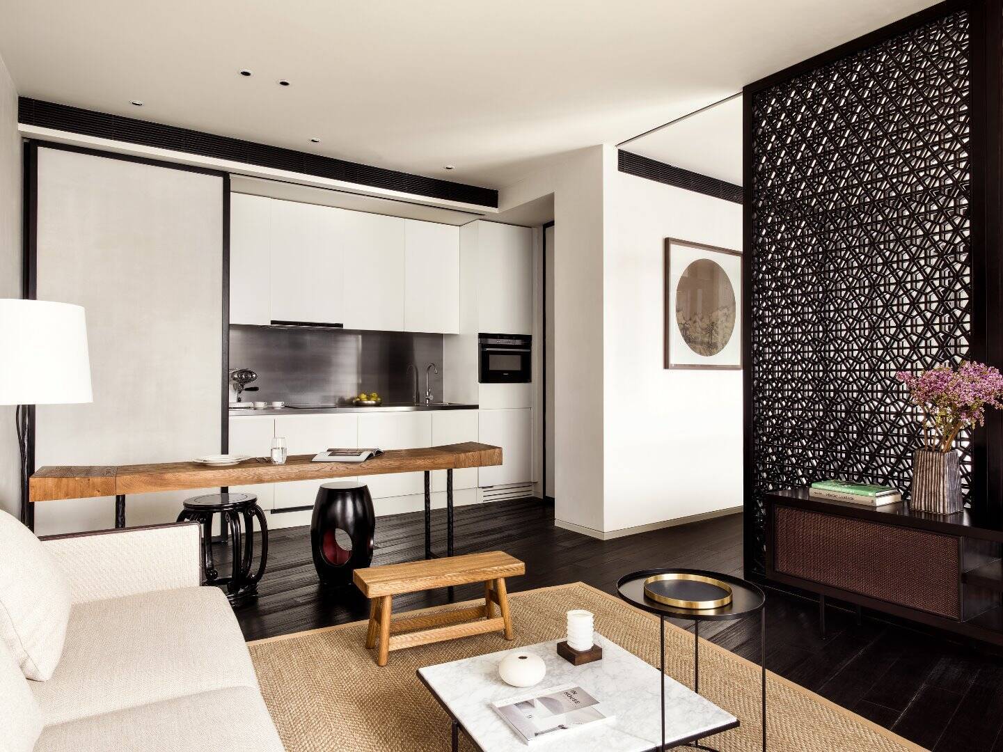 APARTMENT 80