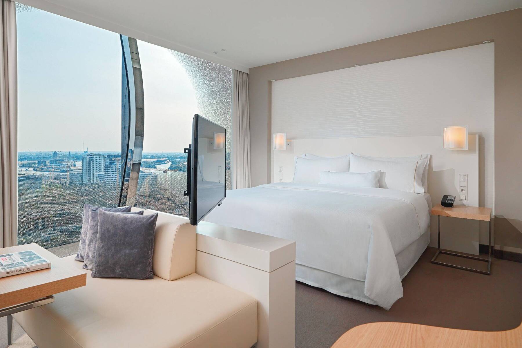 ELBPHILHARMONIE KING, STUDIO SUITE
