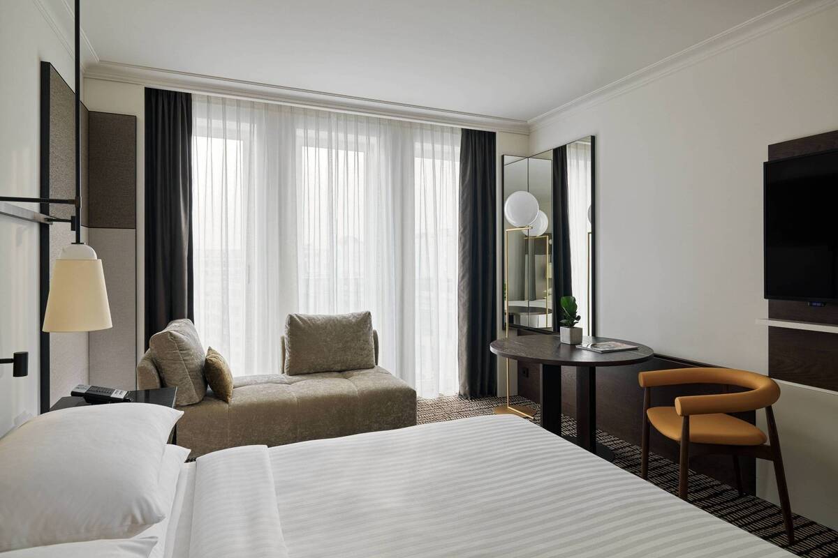 EXECUTIVE LOUNGE ACCESS KING ROOM, HIGH FLOOR