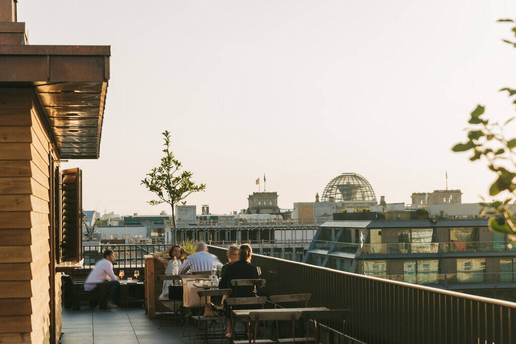 Château Royal Full Moon Social