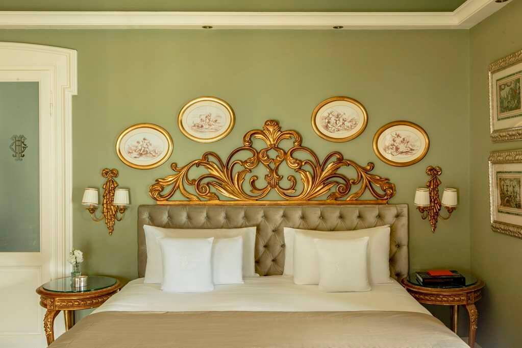 Lake View Deluxe Room