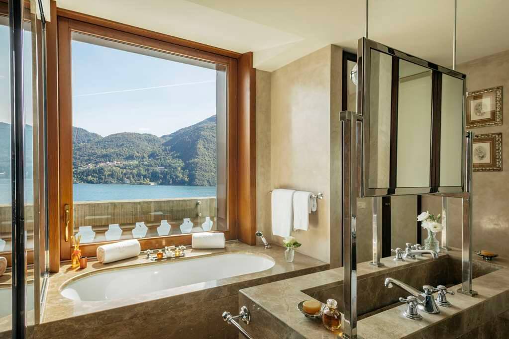 Rooftop Corner Suite