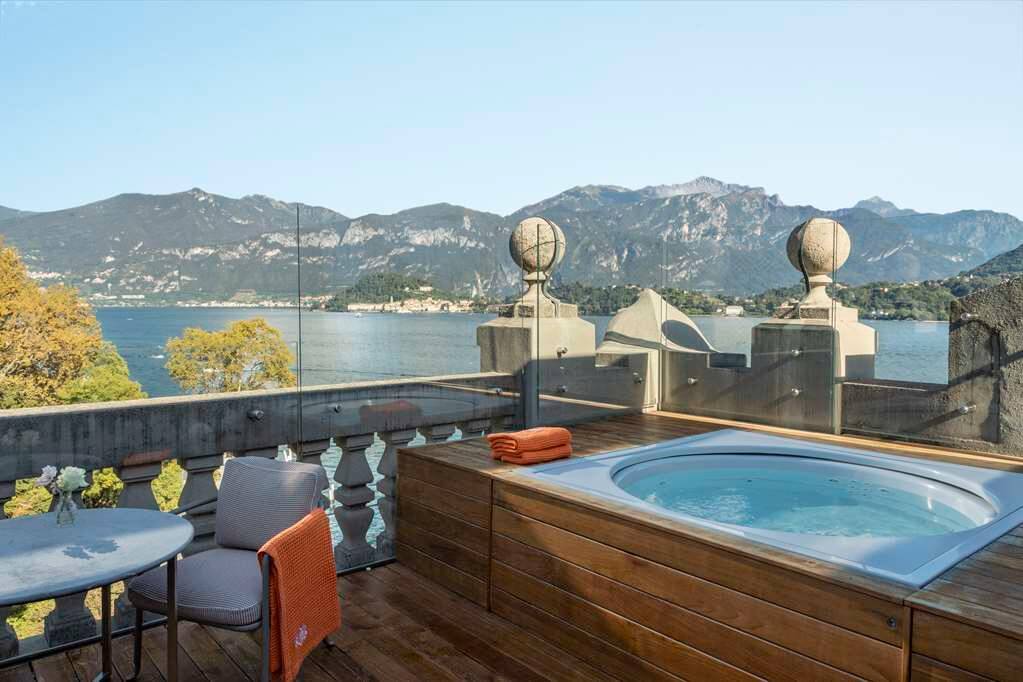 Rooftop Corner Suite