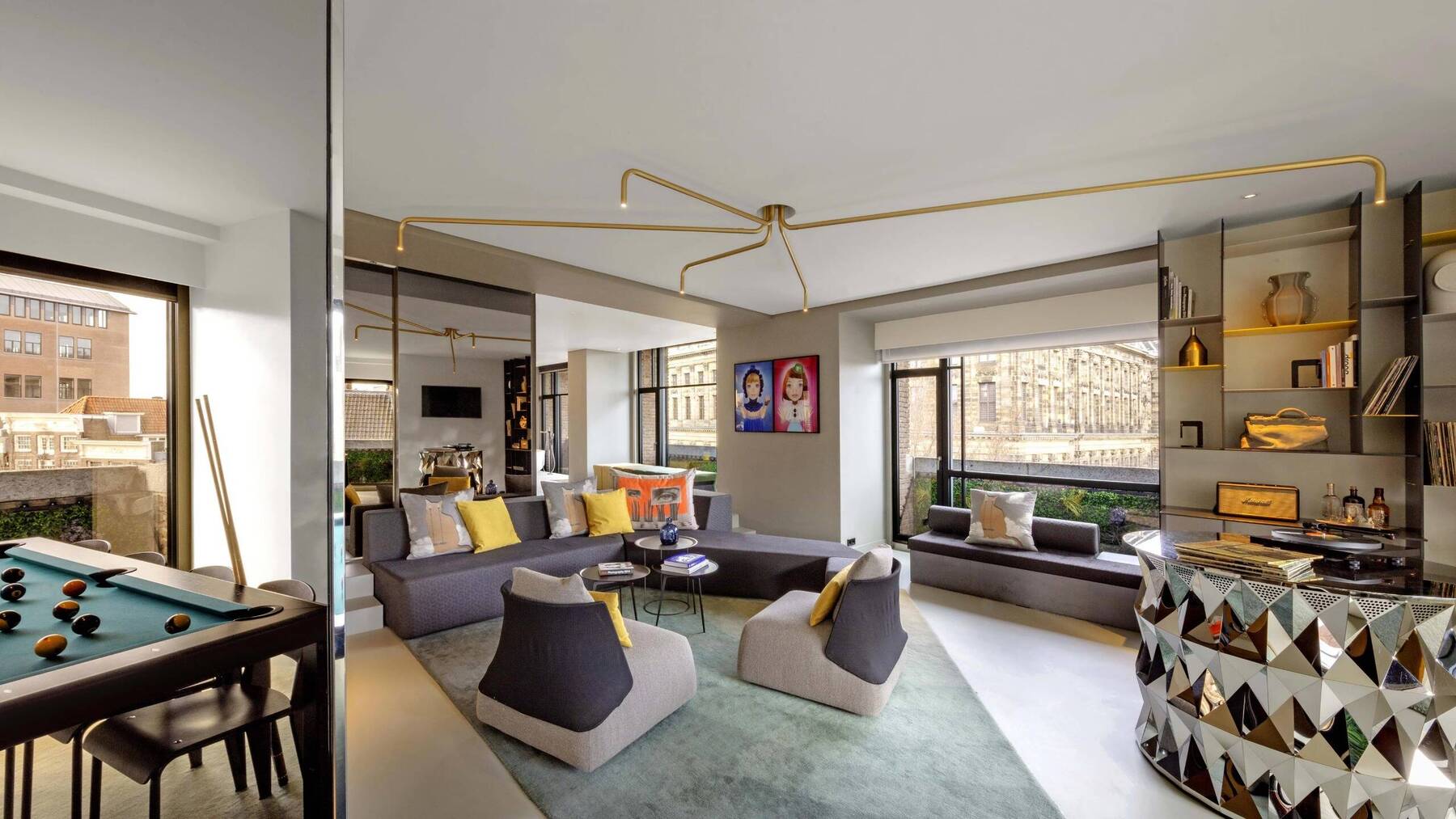 Penthouse I Exchange 