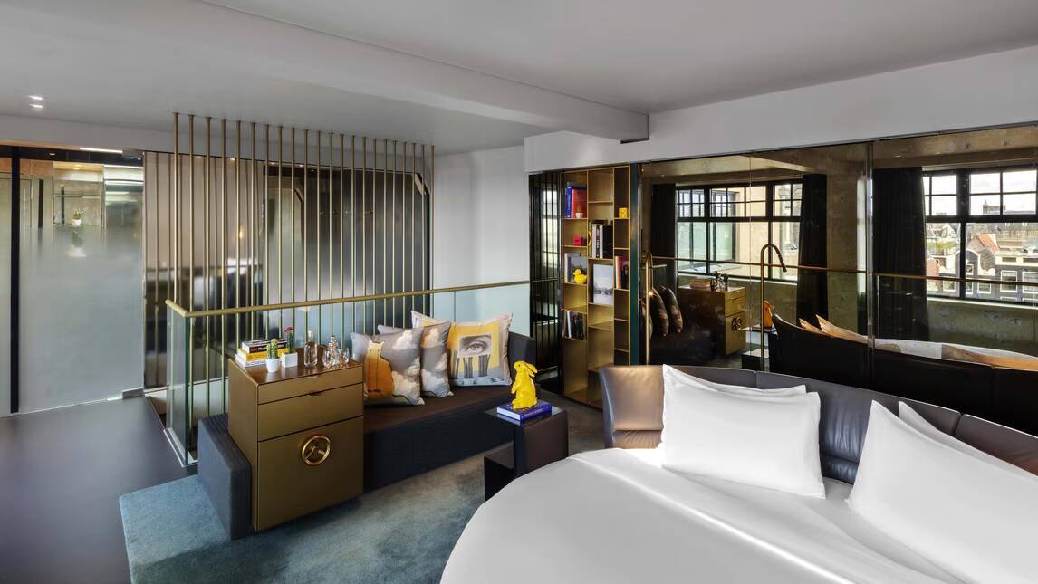 Penthouse I Bank