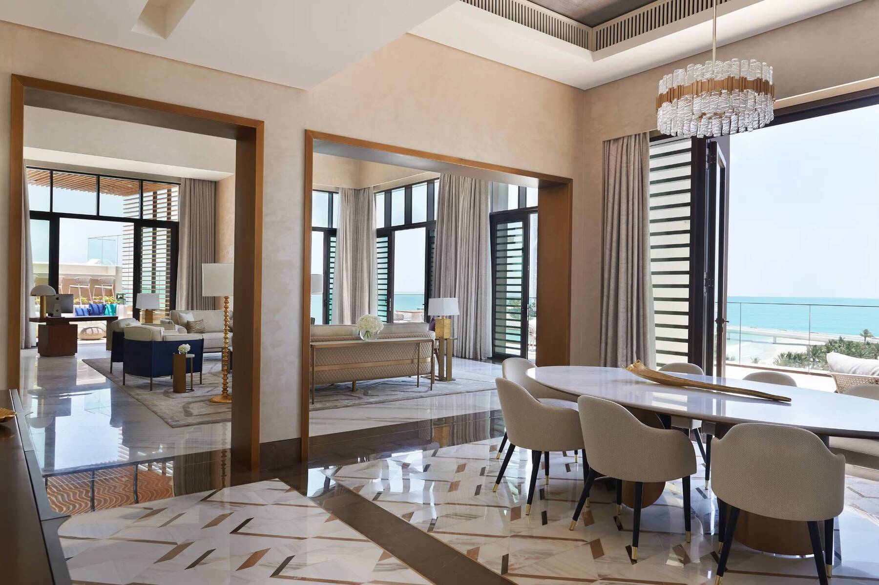 Royal Penthouse Suite 