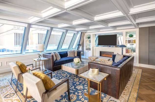 CHAIRMAN SUITE