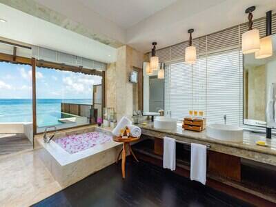 Ocean Pool Suite