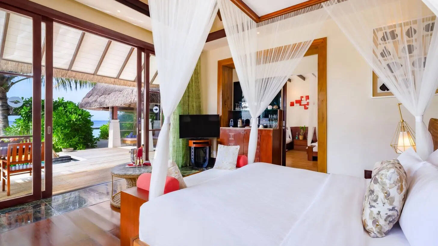 Earth Pool Pavilion Two Bedroom