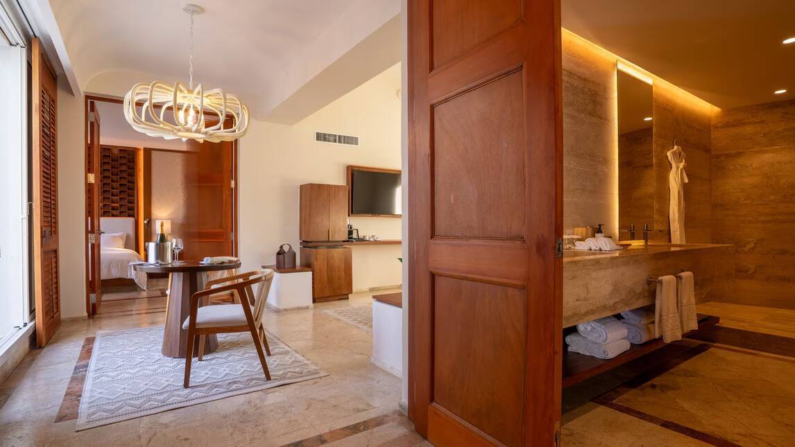 Butler Service Oceanfront Two Bedroom Signature Suite