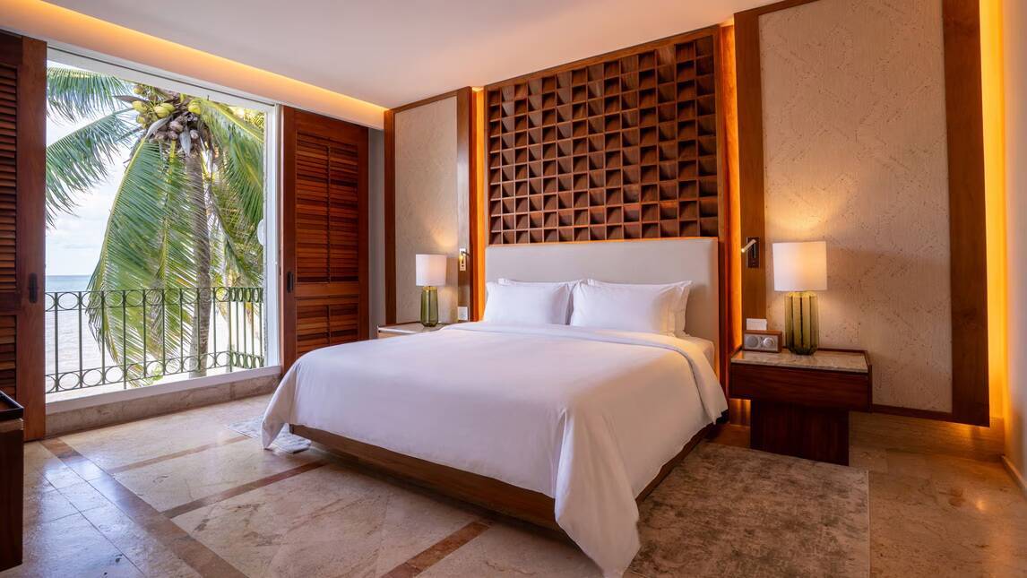 Butler Service Oceanfront Two Bedroom Signature Suite