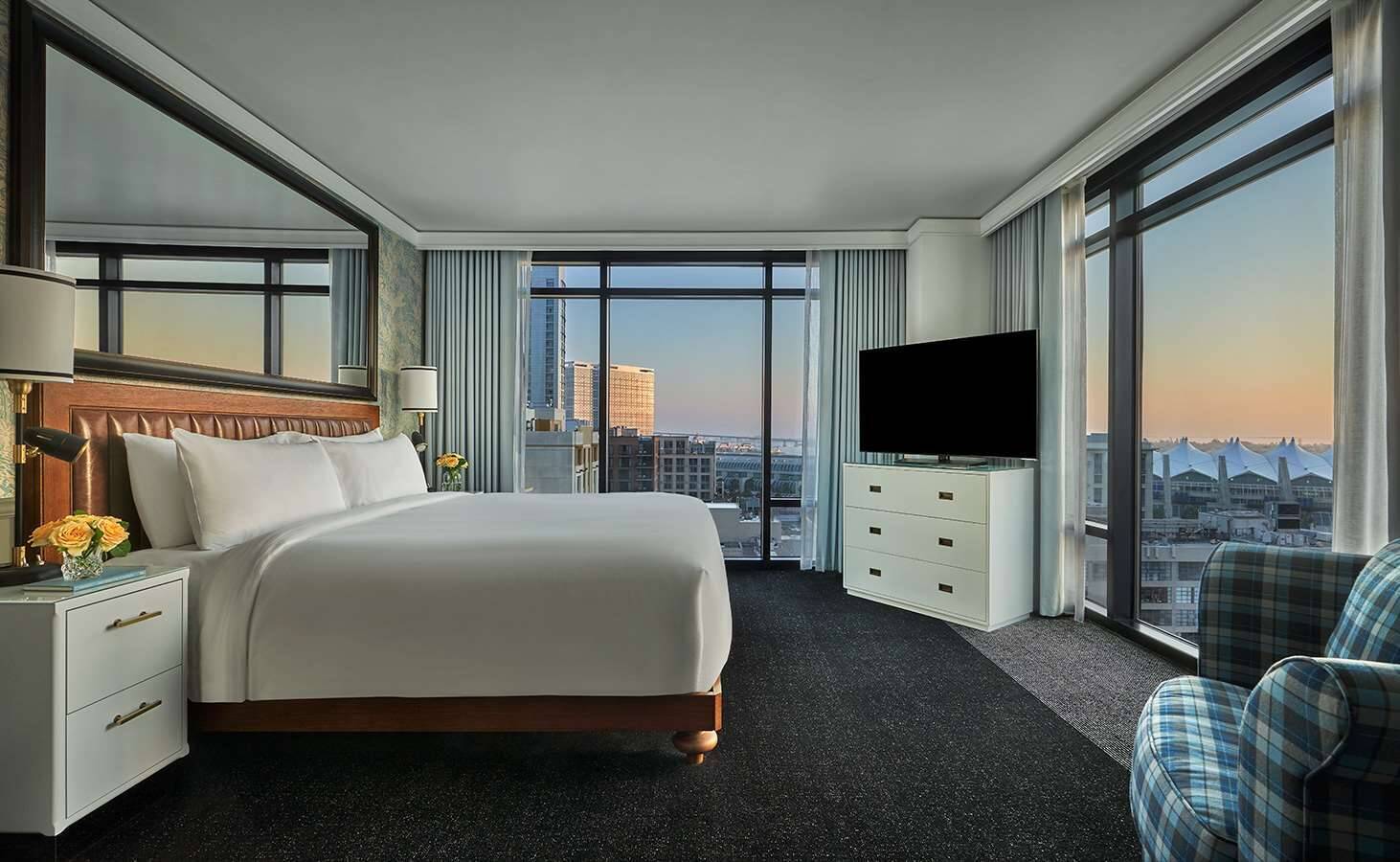 BAY VIEW ONE BEDROOM SUITE