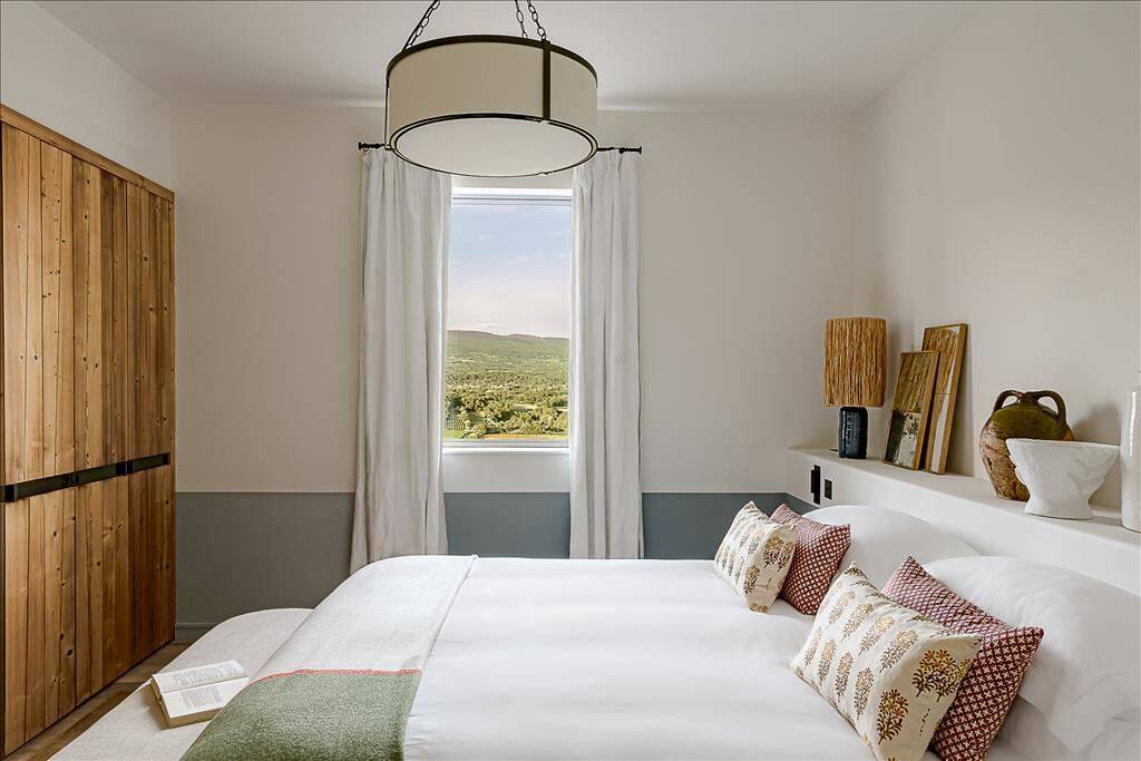 Deluxe Ventoux Suite