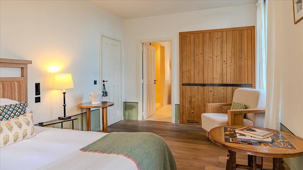 Prestige Room