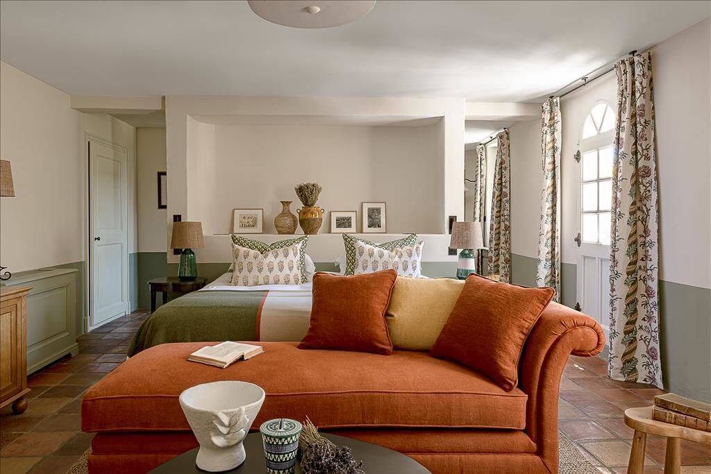 Prestige Room