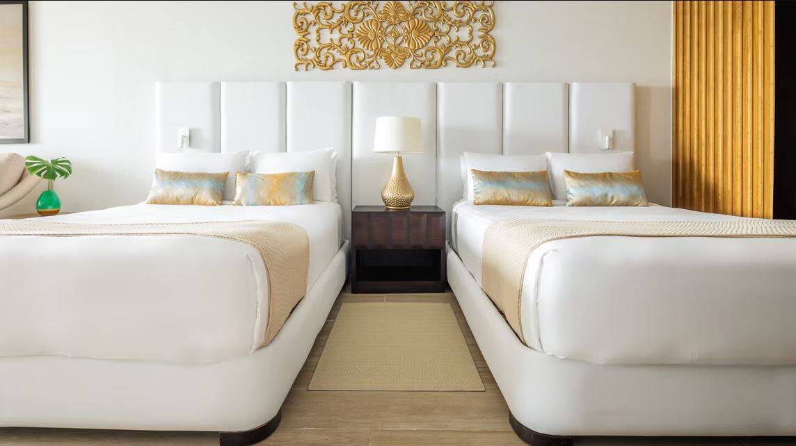 LUXURY JUNIOR SUITE TW QUEEN