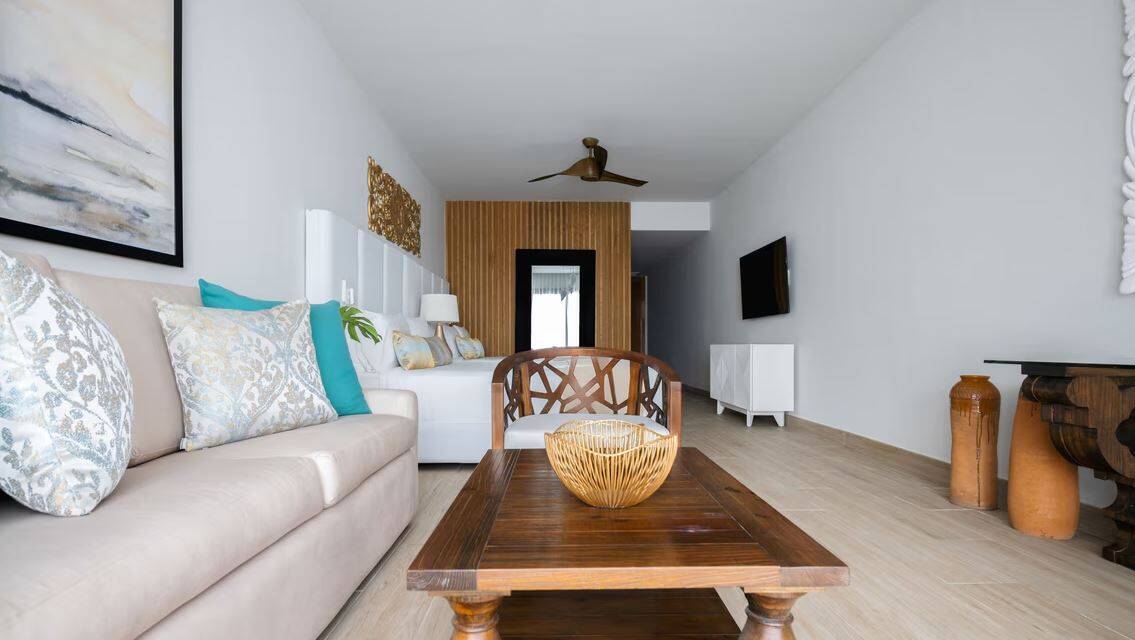 PREMIUM LUXURY JUNIOR SUITE KING