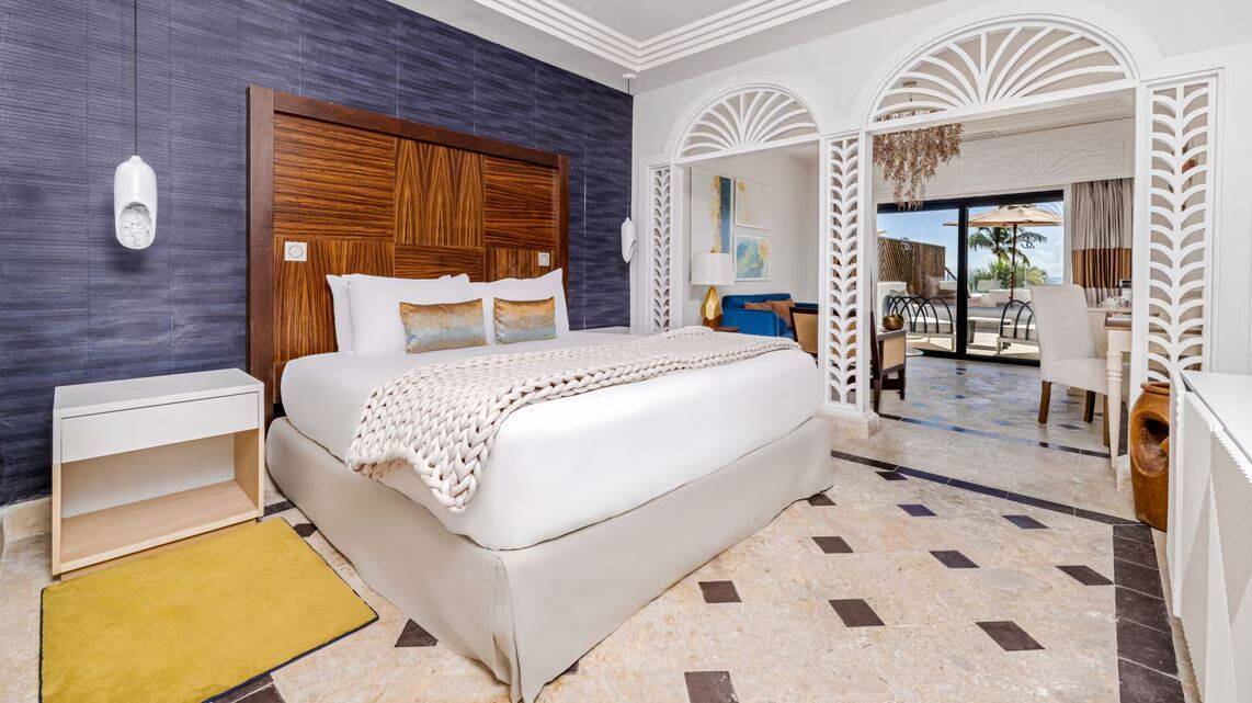 PREMIUM JUNIOR SUITE KING OCEAN VIEW