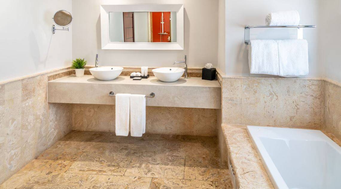 CASTLE IMPERIAL SUITE