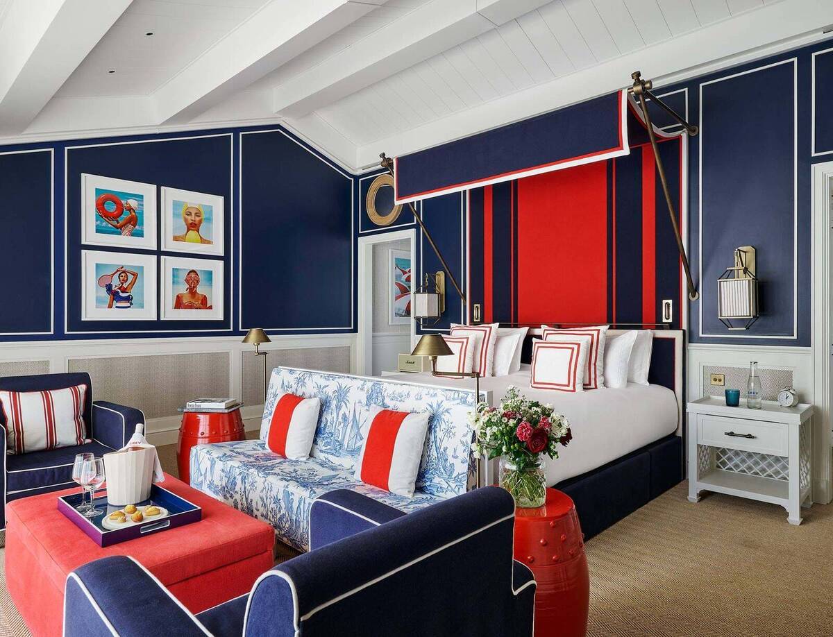AREV POOL SUITE