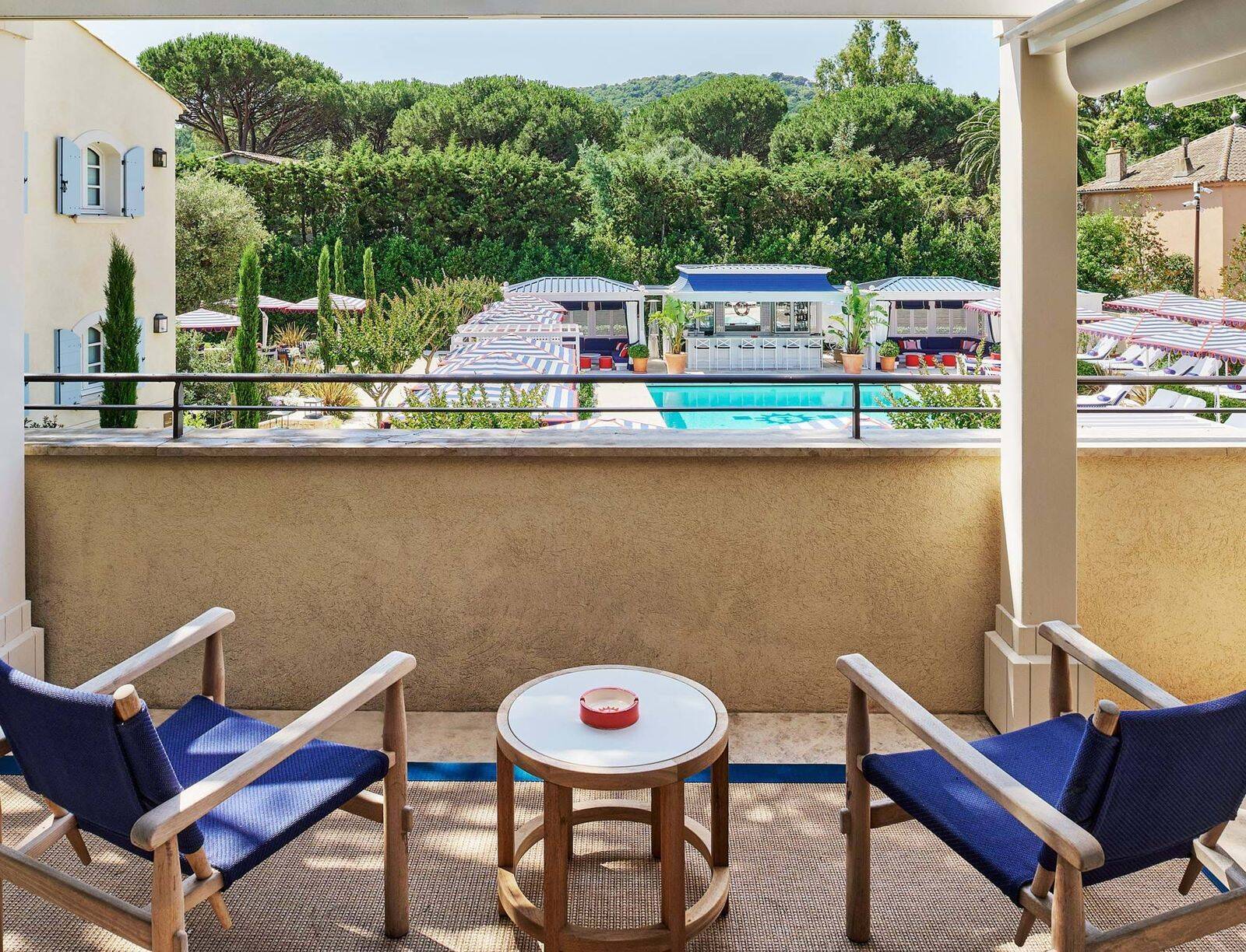 AREV POOL SUITE