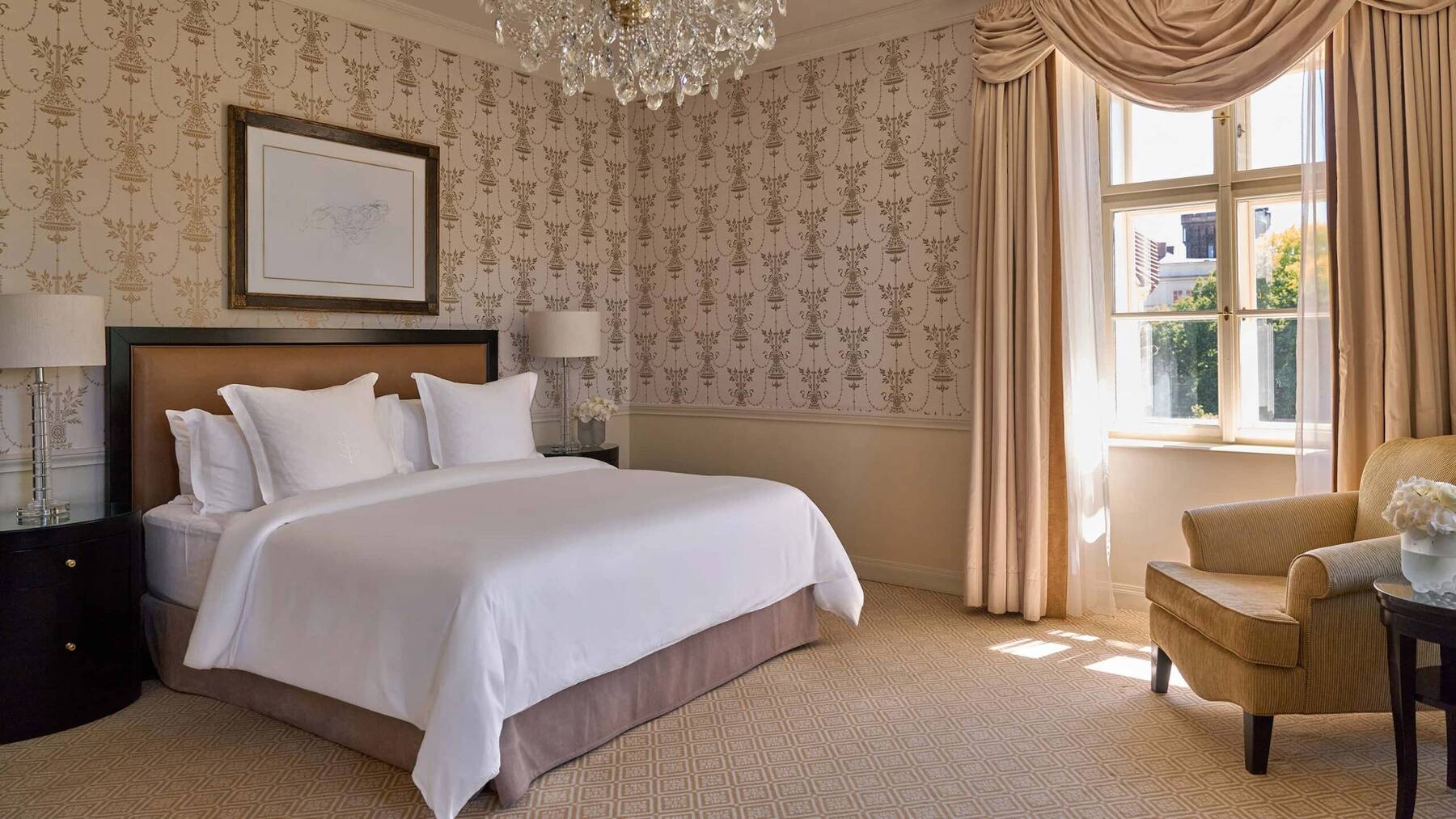 Premier River Room